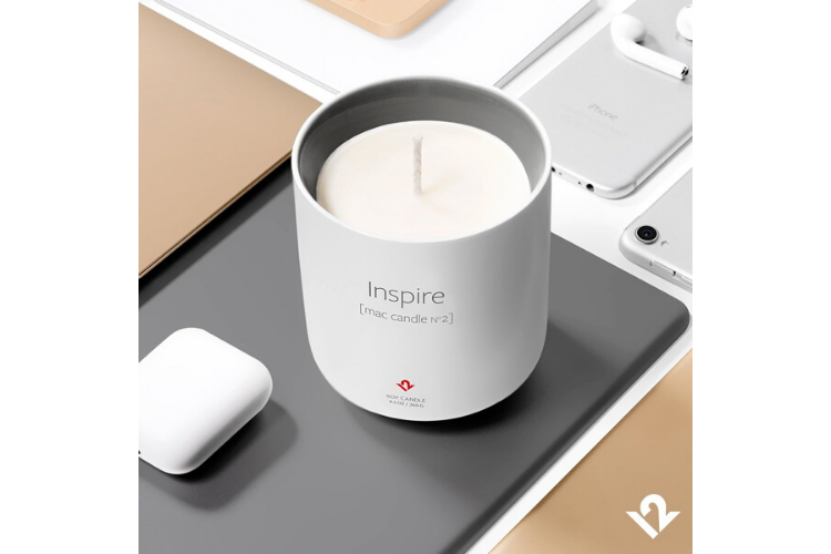 Tech Christmas Gifts 2019 - Mac Candle